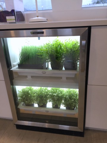 Smart kitchen hydroponics